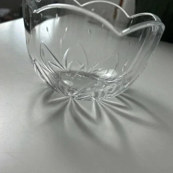 Vintage Mikasa Lead Glass Candy Dish ~ Bowl w/ Etched Leaves & Scalloped Edge - Picture 3 of 6